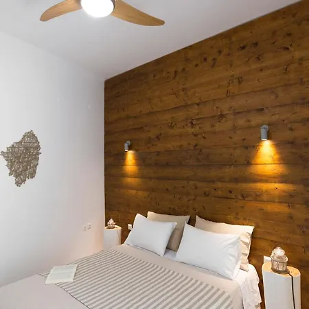 Manolia Apartment *